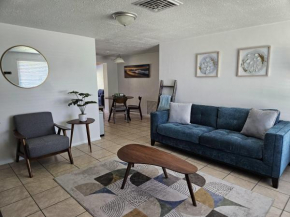 Cozy Bayshore Garden 3 BR House close to IMG